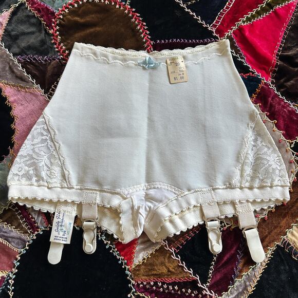 Vintage 40s DEADSTOCK Society Girl Tiny Fit Step In Tap Pant Girdle Garters XXS - Picture 2 of 7